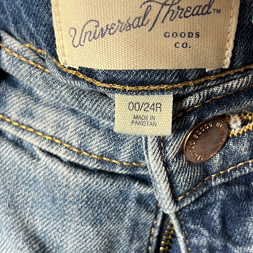 Universal Thread Boyfriend Patchwork Jeans Size 24 - image 5